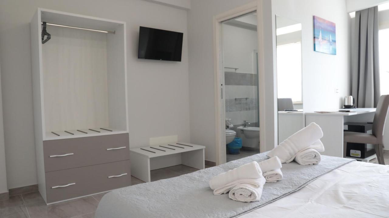 Hotel Blue Marine - Free Parking Tropea Exterior foto